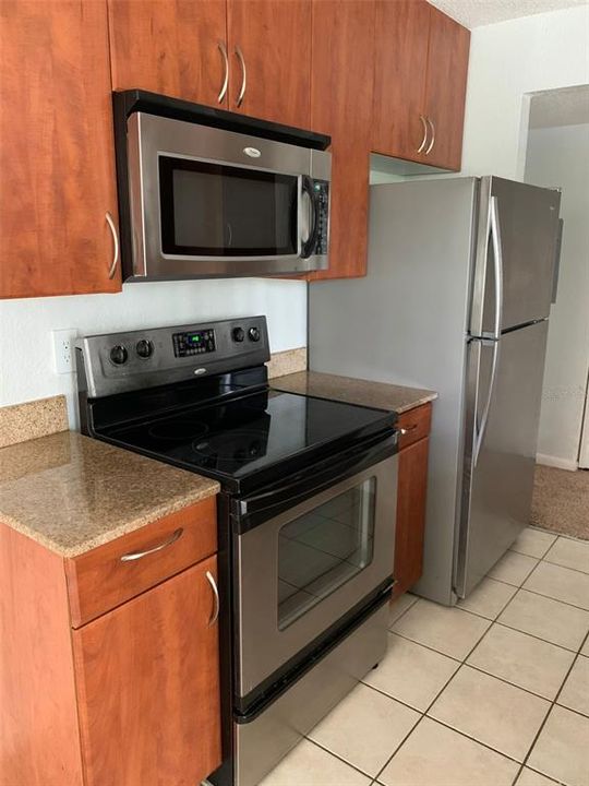 For Sale: $150,000 (1 beds, 1 baths, 754 Square Feet)