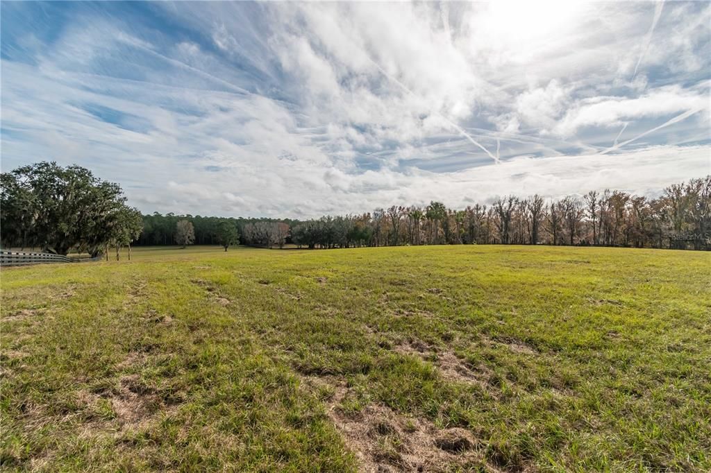 En Venta: $525,000 (10.71 acres)