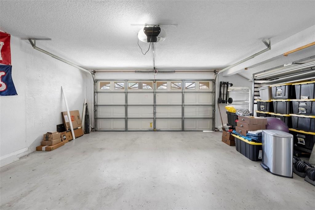 For Sale: $335,000 (3 beds, 2 baths, 1954 Square Feet)