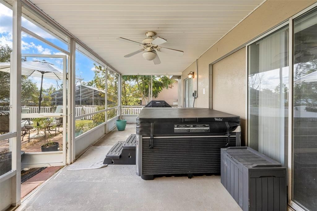 For Sale: $335,000 (3 beds, 2 baths, 1954 Square Feet)