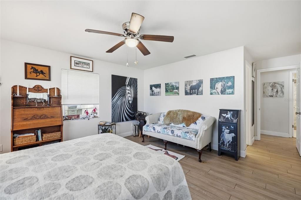 待售: $269,000 (2 贝兹, 2 浴室, 1163 平方英尺)