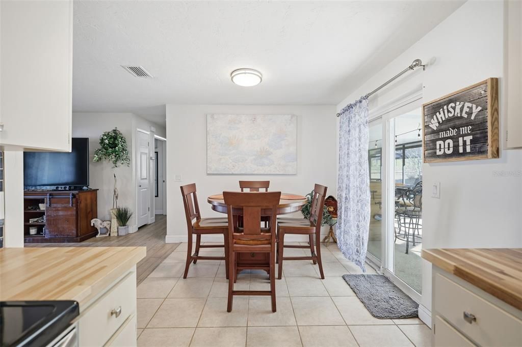 待售: $269,000 (2 贝兹, 2 浴室, 1163 平方英尺)