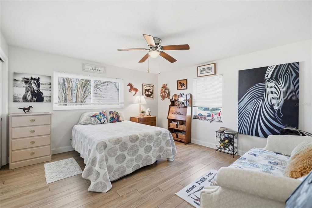 待售: $269,000 (2 贝兹, 2 浴室, 1163 平方英尺)