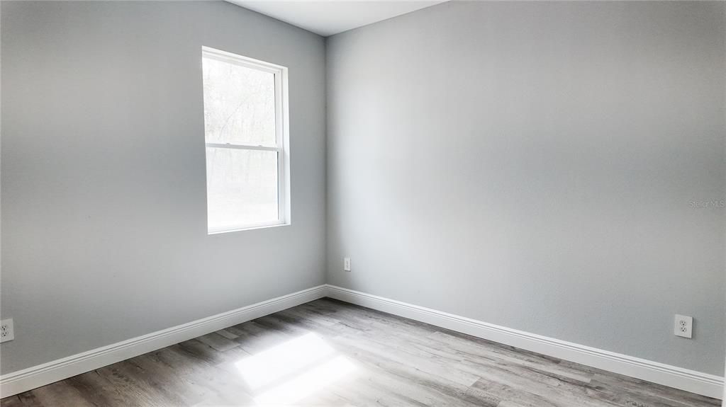 待售: $358,000 (4 贝兹, 3 浴室, 2113 平方英尺)