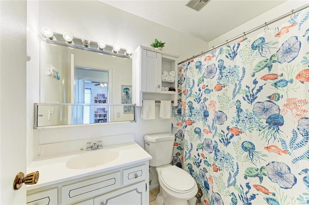 На продажу: $220,000 (2 спален, 2 ванн, 1176 Квадратных фут)