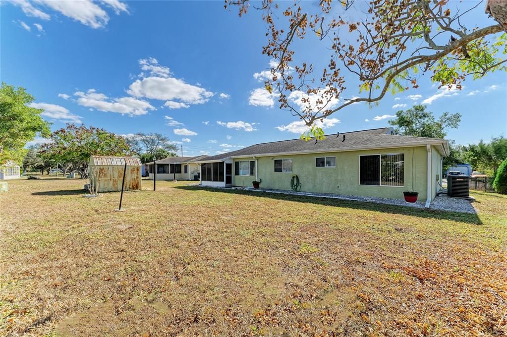 На продажу: $220,000 (2 спален, 2 ванн, 1176 Квадратных фут)