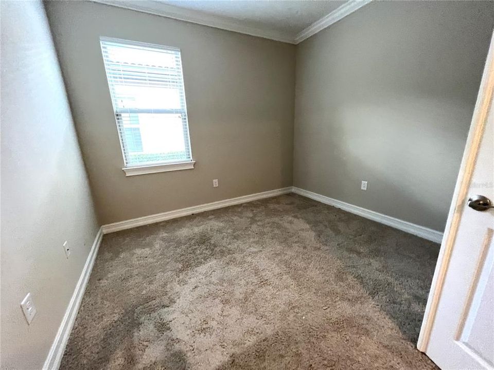 For Sale: $550,000 (3 beds, 2 baths, 1984 Square Feet)