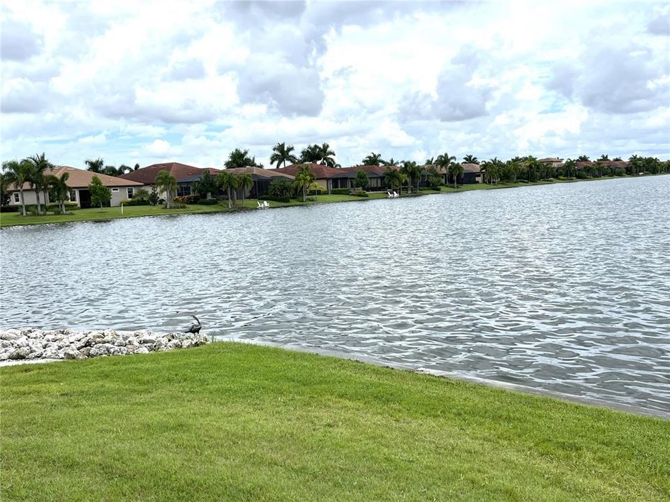 For Sale: $550,000 (3 beds, 2 baths, 1984 Square Feet)