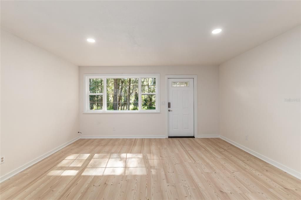 En Renta: $1,600 (2 camas, 1 baños, 896 Pies cuadrados)