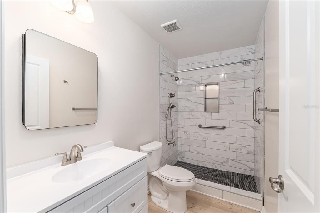 En Renta: $1,600 (2 camas, 1 baños, 896 Pies cuadrados)