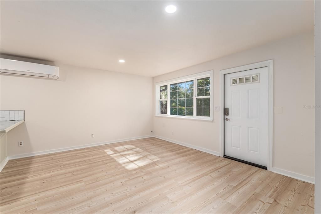 En Renta: $1,600 (2 camas, 1 baños, 896 Pies cuadrados)