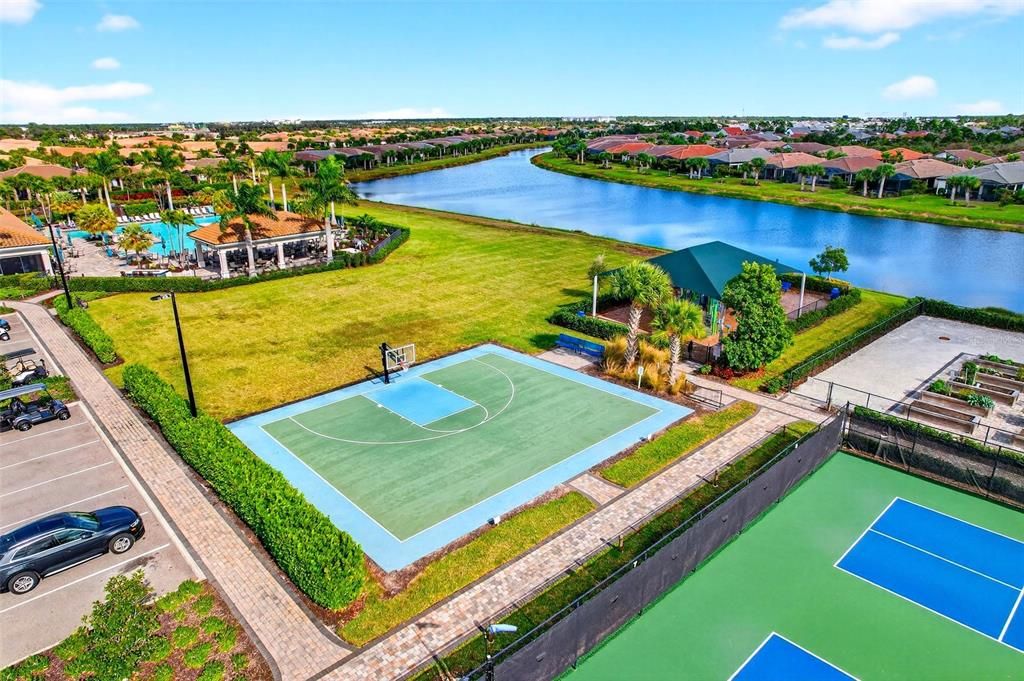 For Sale: $950,000 (3 beds, 3 baths, 2885 Square Feet)