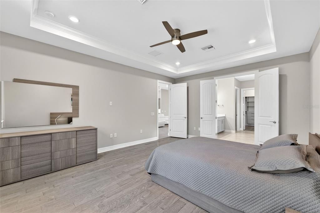 For Sale: $950,000 (3 beds, 3 baths, 2885 Square Feet)