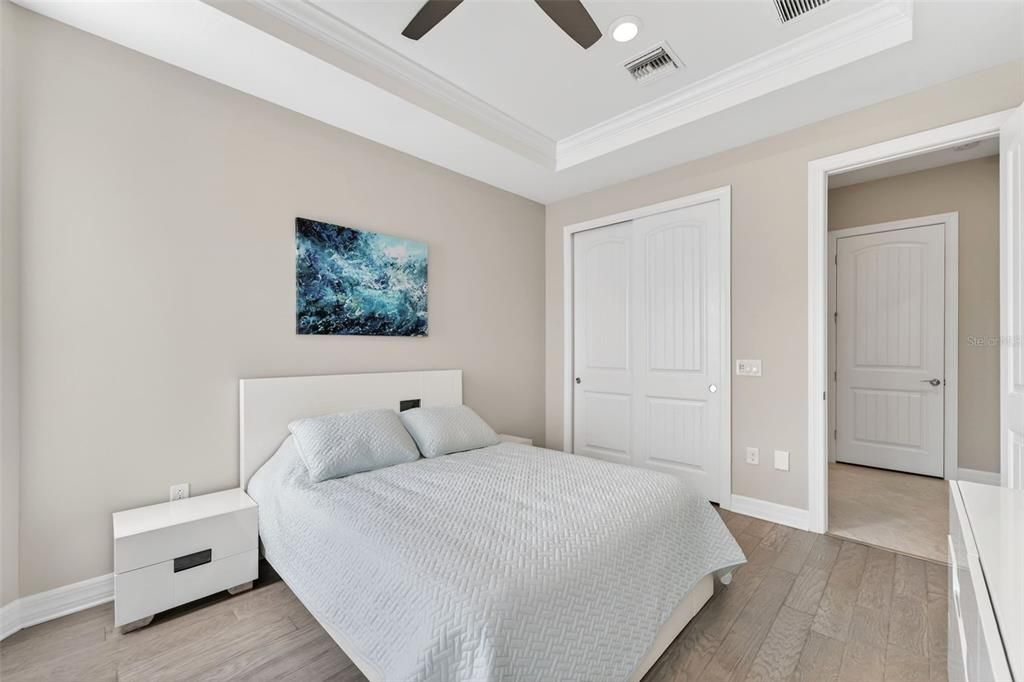 For Sale: $950,000 (3 beds, 3 baths, 2885 Square Feet)