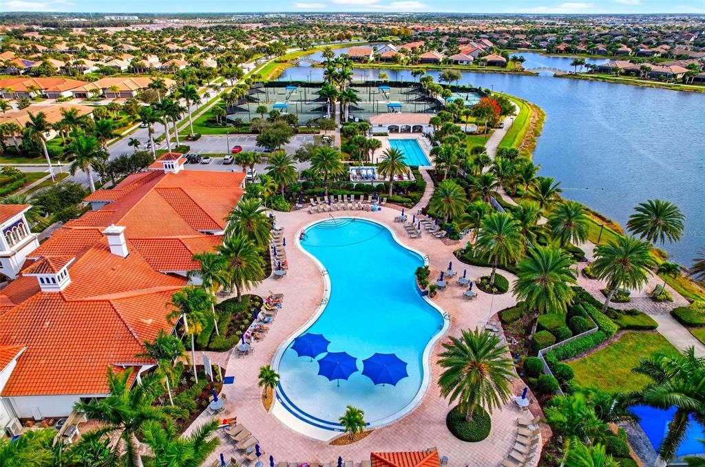 For Sale: $950,000 (3 beds, 3 baths, 2885 Square Feet)