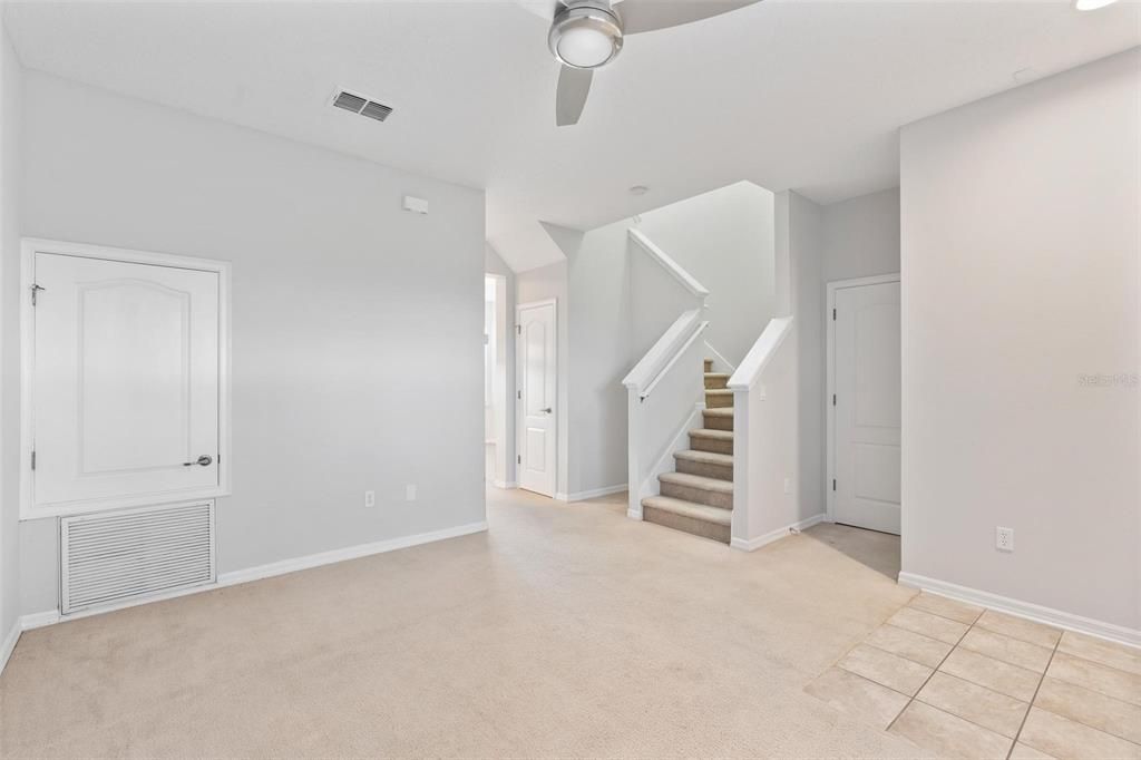 For Sale: $330,000 (2 beds, 2 baths, 1228 Square Feet)