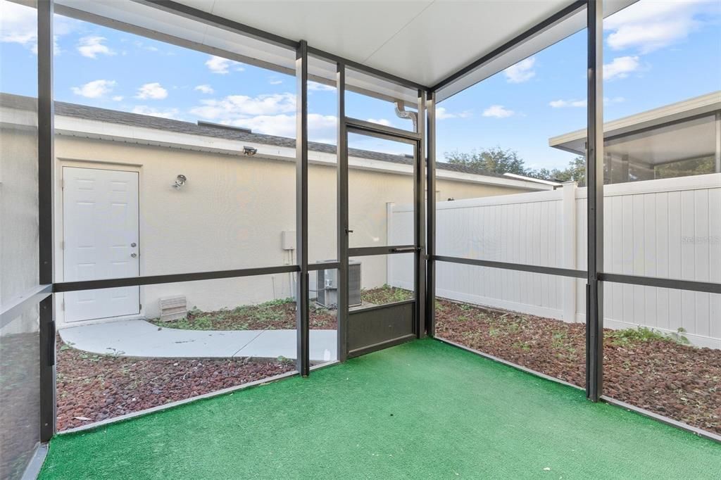 For Sale: $330,000 (2 beds, 2 baths, 1228 Square Feet)