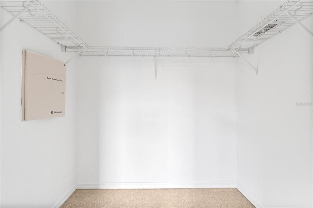 For Sale: $330,000 (2 beds, 2 baths, 1228 Square Feet)