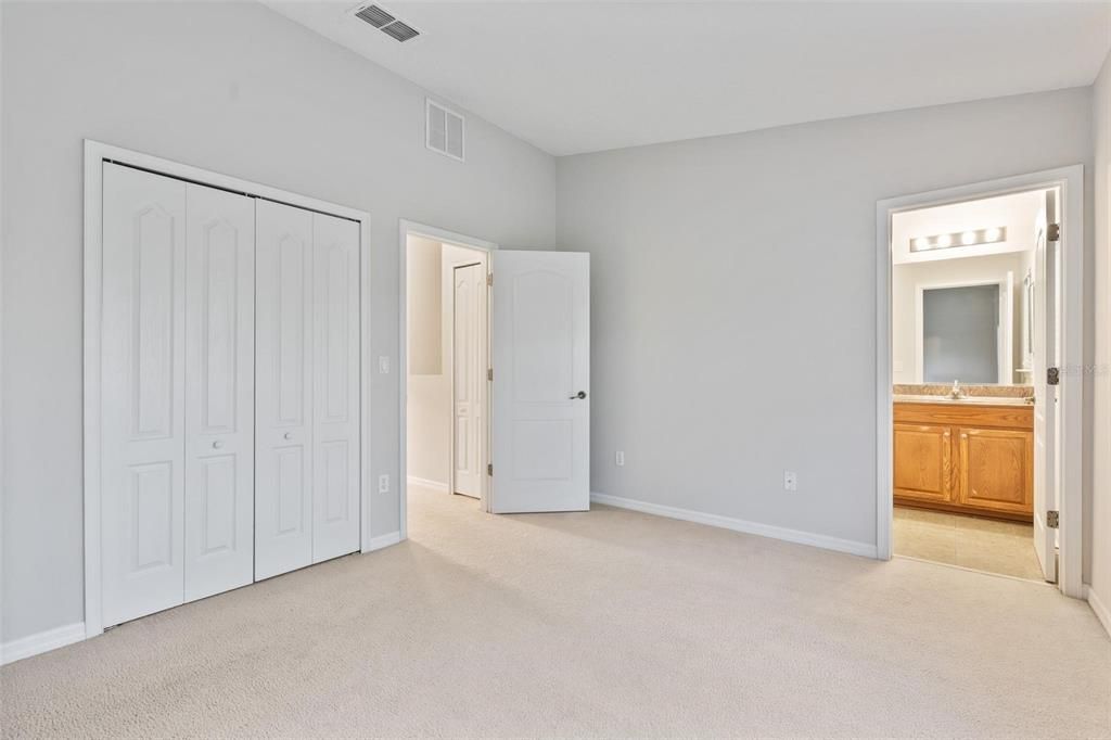 For Sale: $330,000 (2 beds, 2 baths, 1228 Square Feet)