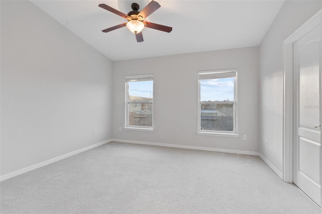 For Sale: $330,000 (2 beds, 2 baths, 1228 Square Feet)