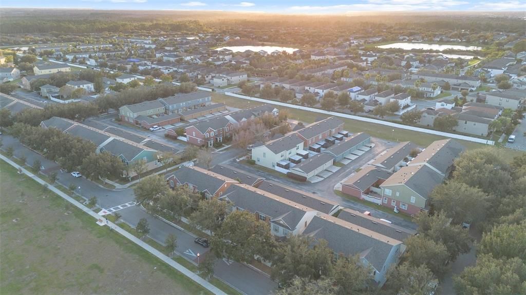 For Sale: $330,000 (2 beds, 2 baths, 1228 Square Feet)