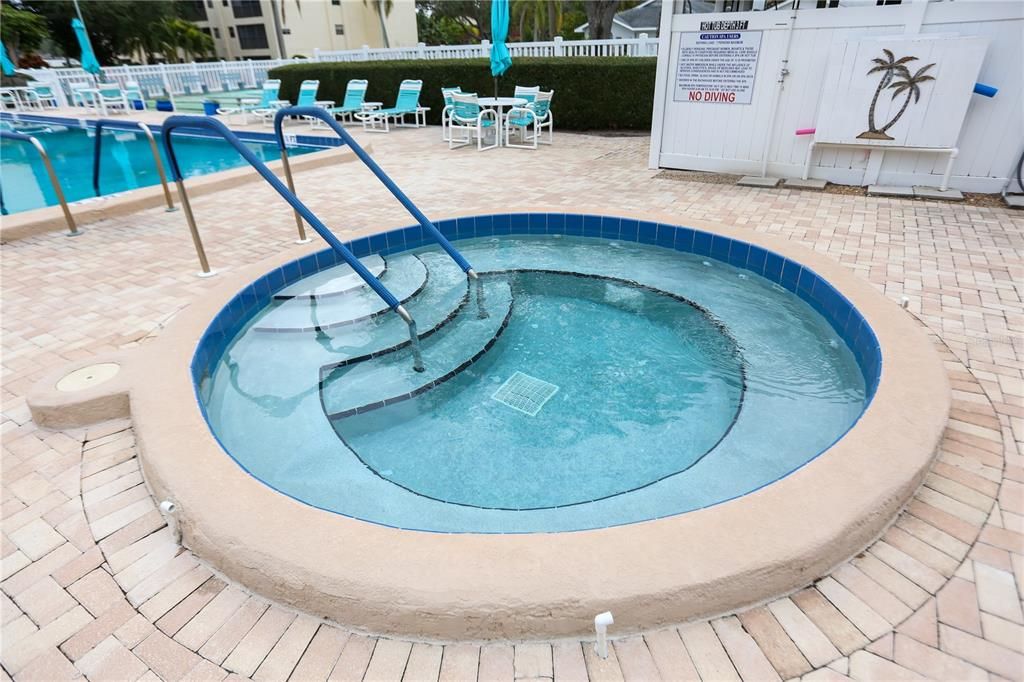 На продажу: $159,000 (1 спален, 1 ванн, 680 Квадратных фут)