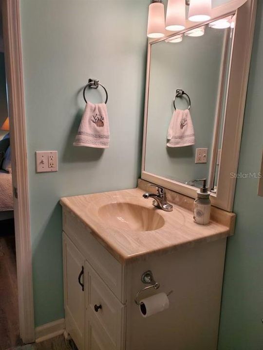 На продажу: $159,000 (1 спален, 1 ванн, 680 Квадратных фут)