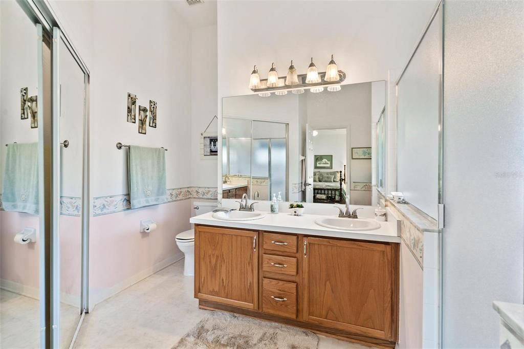 En Venta: $259,000 (2 camas, 2 baños, 1563 Pies cuadrados)