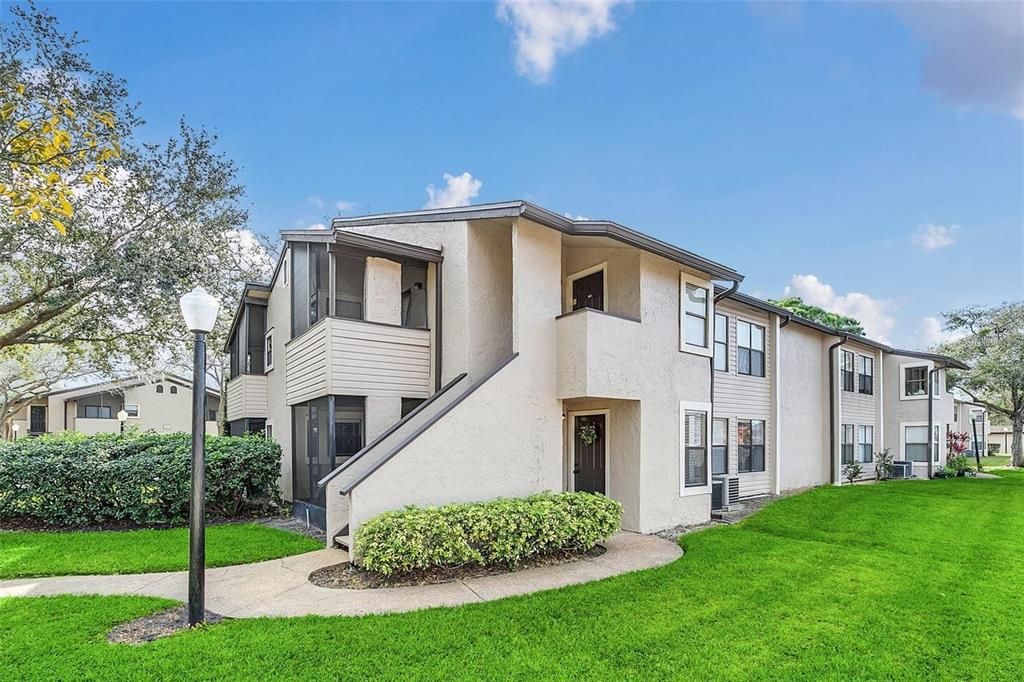 В аренду: $2,200 (2 спален, 2 ванн, 1018 Квадратных фут)