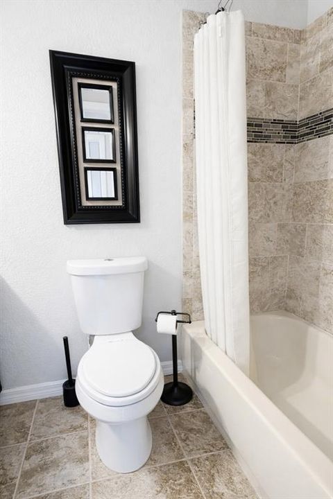 В аренду: $2,200 (2 спален, 2 ванн, 1018 Квадратных фут)