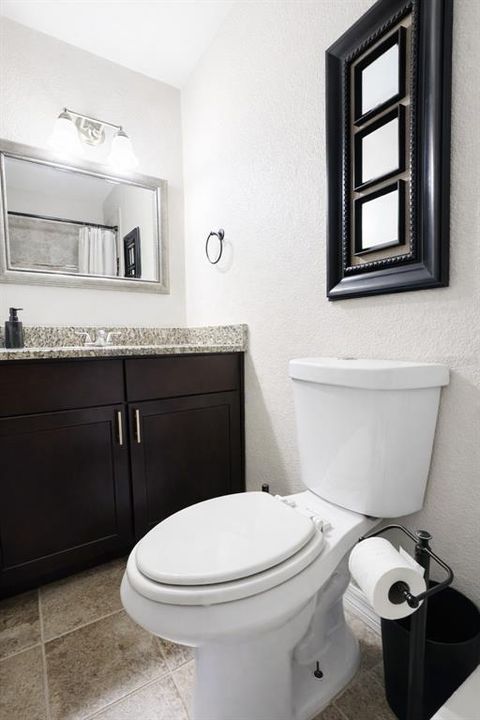 В аренду: $2,200 (2 спален, 2 ванн, 1018 Квадратных фут)