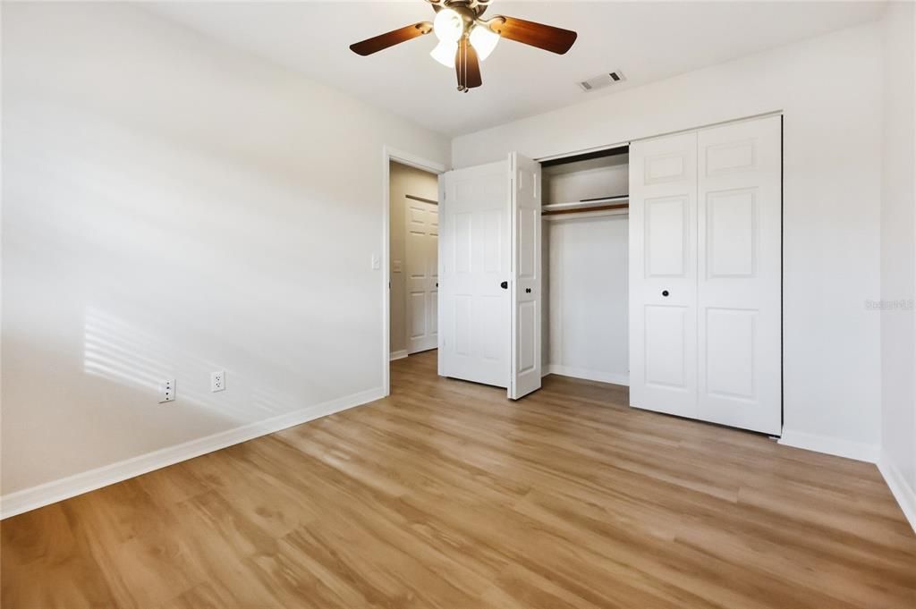 For Sale: $199,500 (2 beds, 2 baths, 1043 Square Feet)