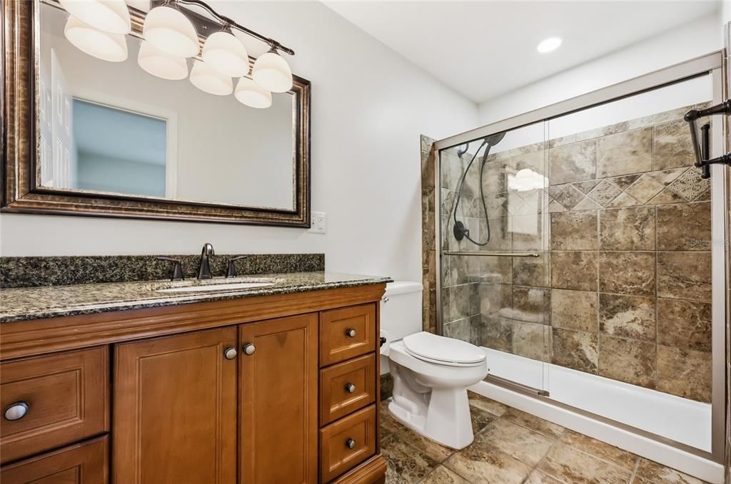 For Sale: $199,500 (2 beds, 2 baths, 1043 Square Feet)