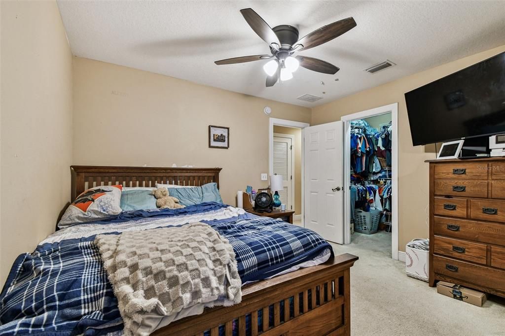 For Sale: $435,000 (3 beds, 2 baths, 1990 Square Feet)