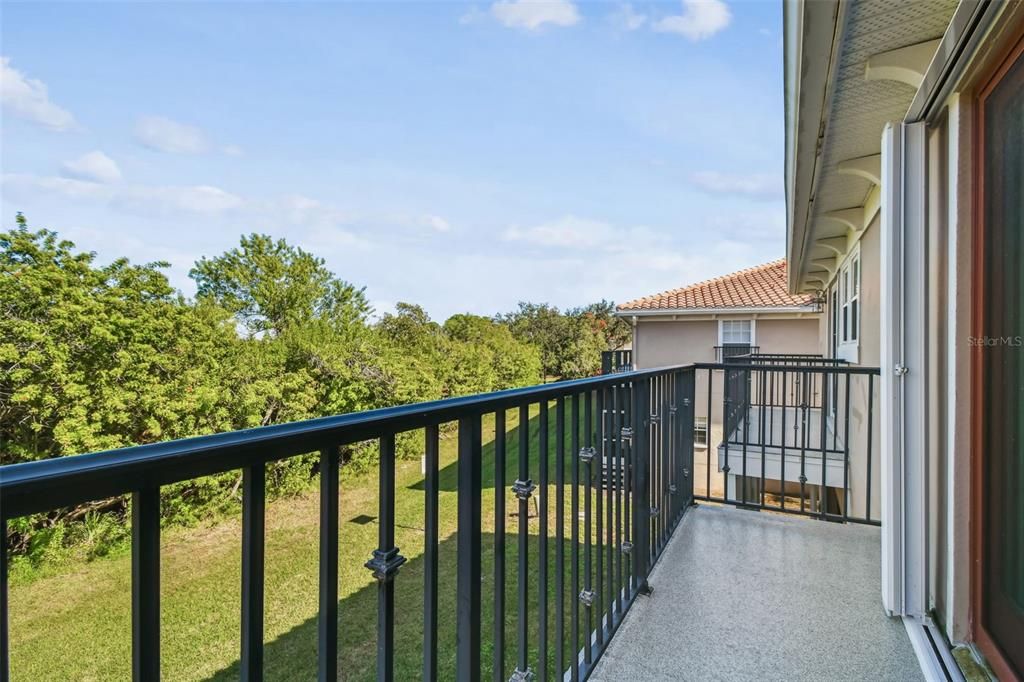 For Sale: $435,000 (3 beds, 2 baths, 1990 Square Feet)