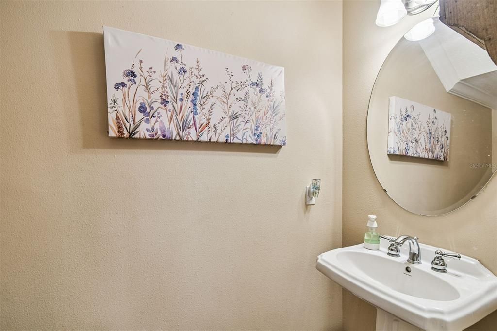 For Sale: $435,000 (3 beds, 2 baths, 1990 Square Feet)