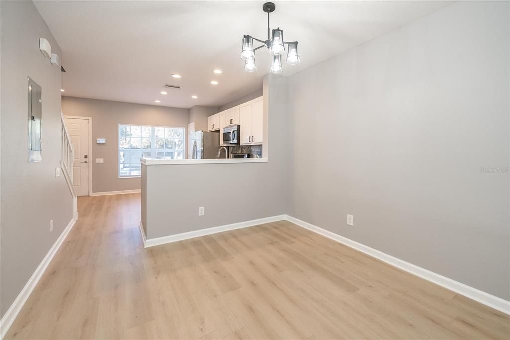 En Venta: $294,900 (2 camas, 2 baños, 1248 Pies cuadrados)