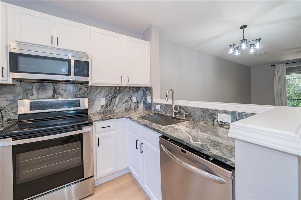 En Venta: $294,900 (2 camas, 2 baños, 1248 Pies cuadrados)