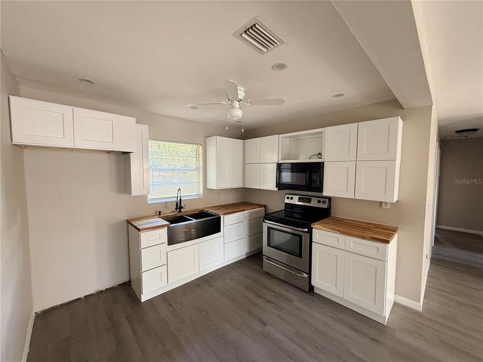 En Venta: $220,000 (3 camas, 1 baños, 1196 Pies cuadrados)