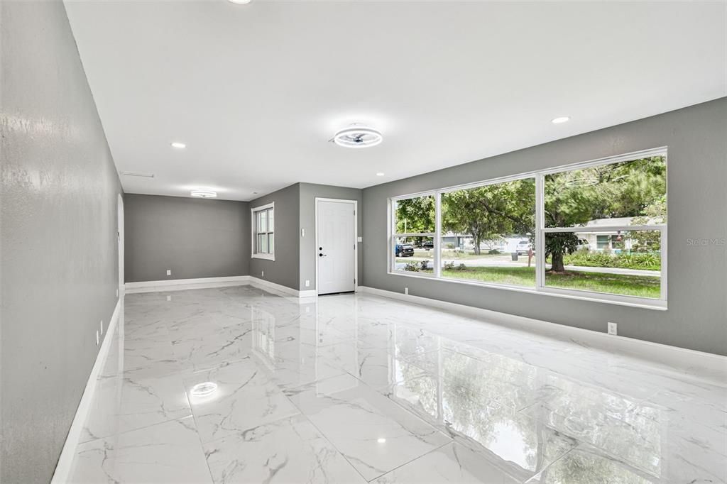 For Rent: $2,995 (4 beds, 3 baths, 2320 Square Feet)