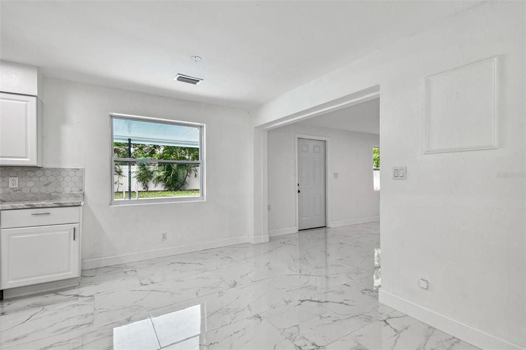 For Rent: $2,995 (4 beds, 3 baths, 2320 Square Feet)