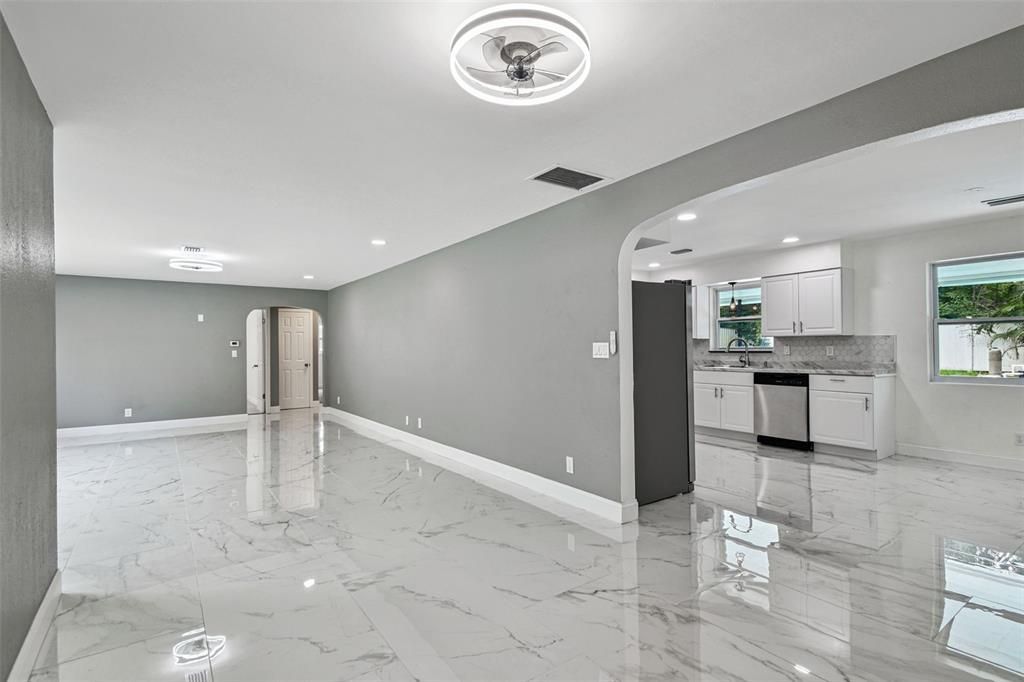 For Rent: $2,995 (4 beds, 3 baths, 2320 Square Feet)