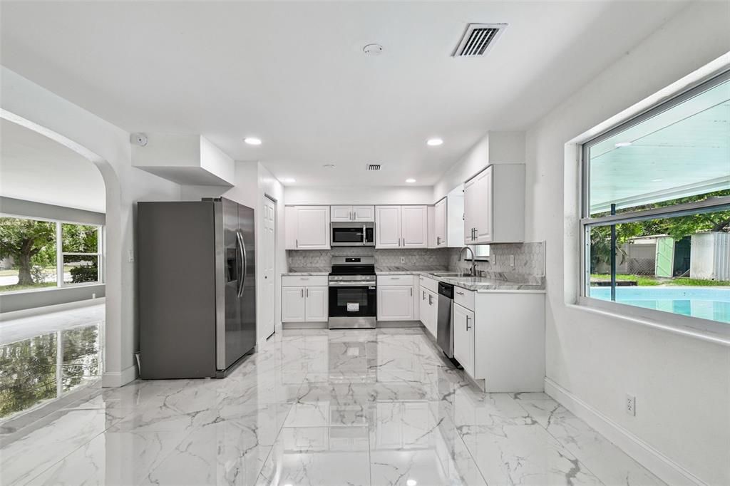 For Rent: $2,995 (4 beds, 3 baths, 2320 Square Feet)