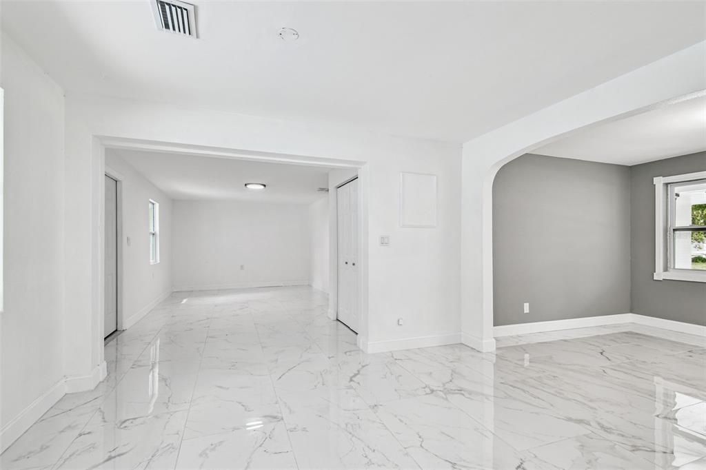 For Rent: $2,995 (4 beds, 3 baths, 2320 Square Feet)