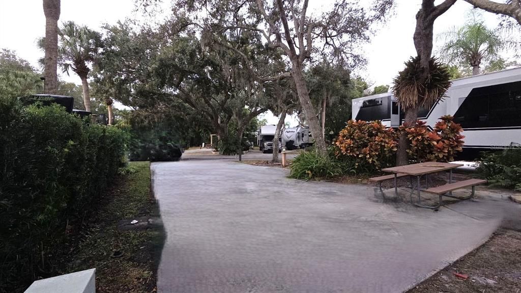 待售: $120,000 (0.06 acres)