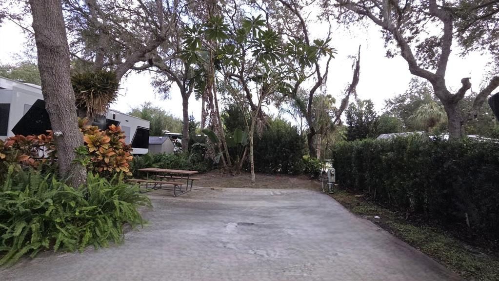 待售: $120,000 (0.06 acres)