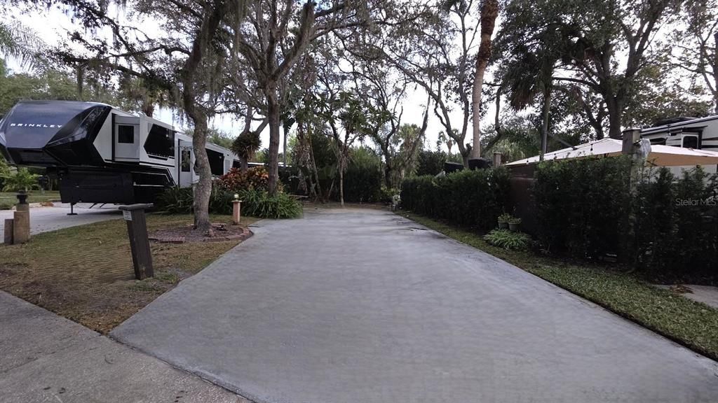 待售: $120,000 (0.06 acres)