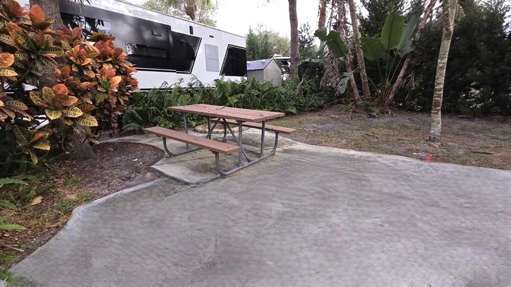 待售: $120,000 (0.06 acres)