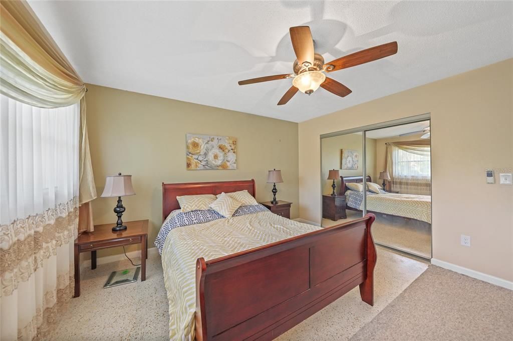 For Sale: $239,000 (2 beds, 2 baths, 1370 Square Feet)