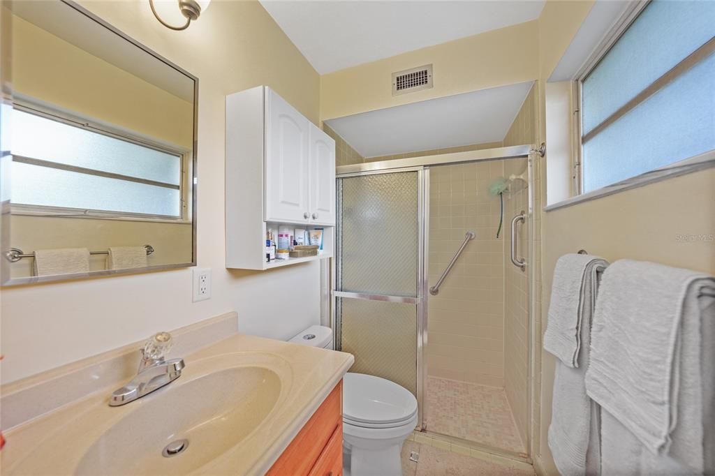 For Sale: $239,000 (2 beds, 2 baths, 1370 Square Feet)